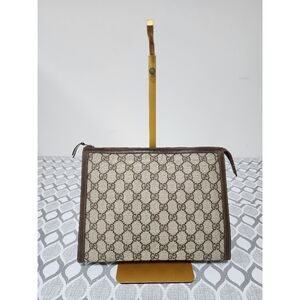 GUCCI Vintage GG Supreme Clutch Bag Beige/Brown